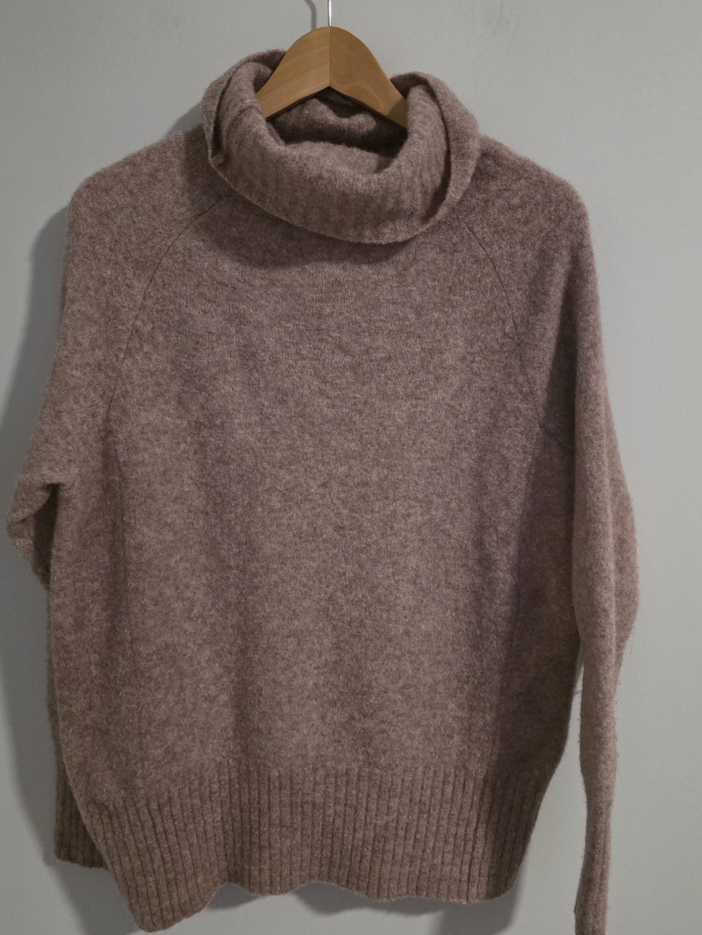 Babaton Women’s Merino Wool Yak Turtleneck Sweater M